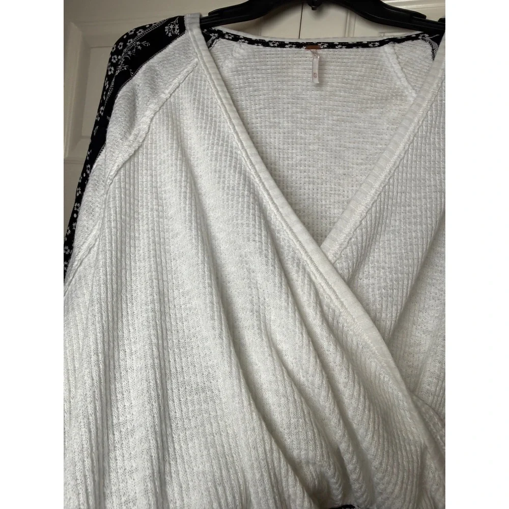 Free People Mixed Floral Thermal Wrap Top White Black XS Boho Surplice Tie Waist